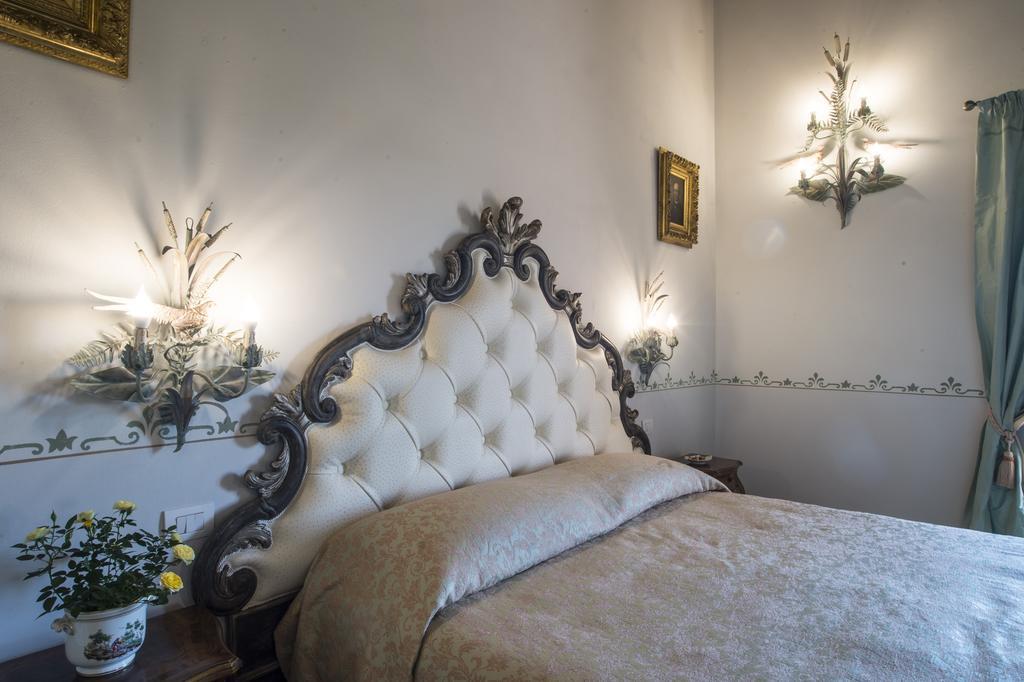 Готель Palazzo Pacini Колле-ді-Валь-д'Ельса Екстер'єр фото