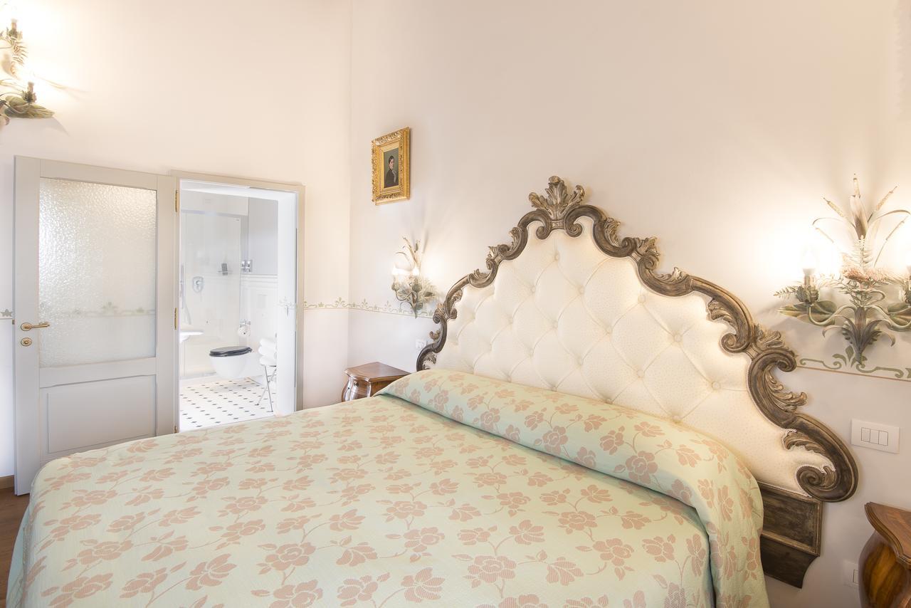 Готель Palazzo Pacini Колле-ді-Валь-д'Ельса Екстер'єр фото