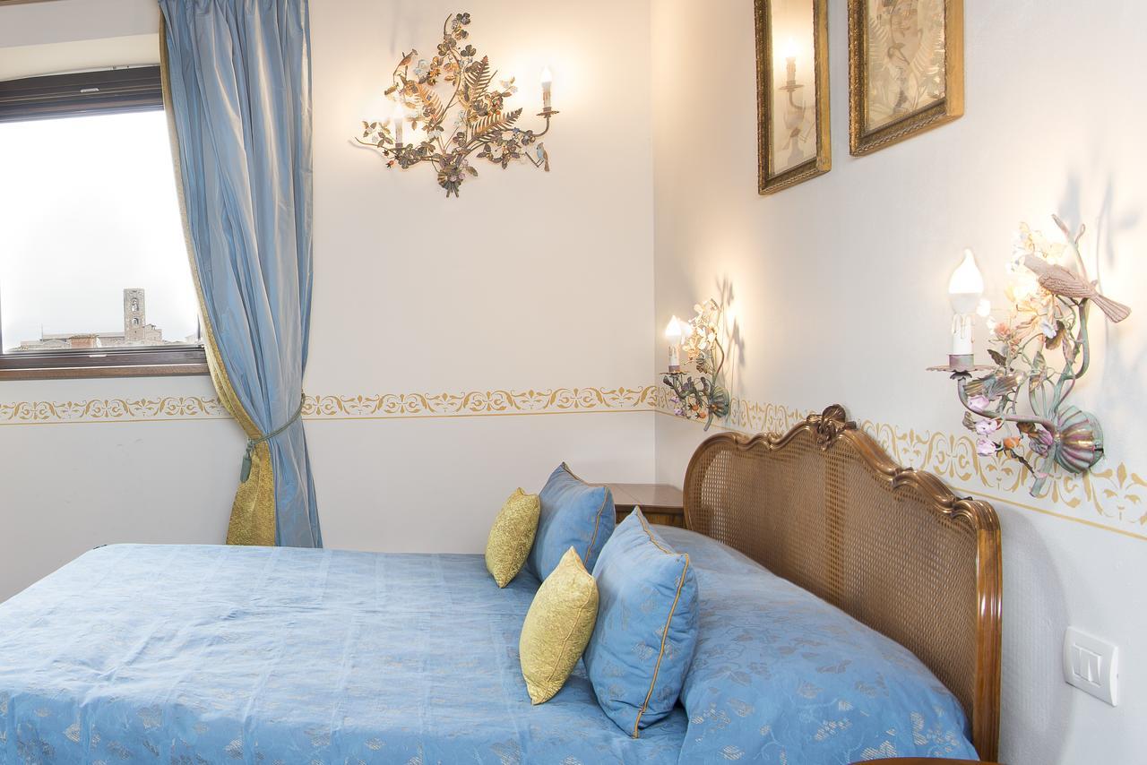 Готель Palazzo Pacini Колле-ді-Валь-д'Ельса Екстер'єр фото